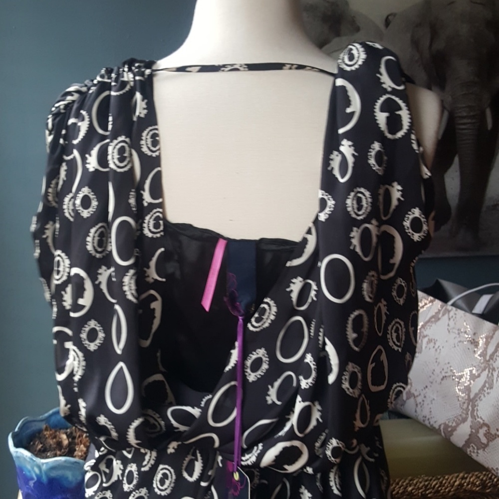 Dress - Picture 2 of 2